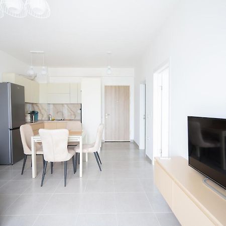 Apartment In The Village With A Sea View Vlore Exterior photo